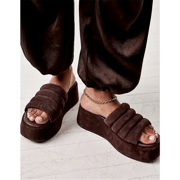 Free People Paradise Sandals in Sunbaked Brown size 40 (10-9.5) - Picture 1 of 10